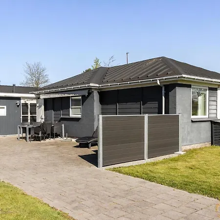 3 Bedroom Beautiful In * Otterup